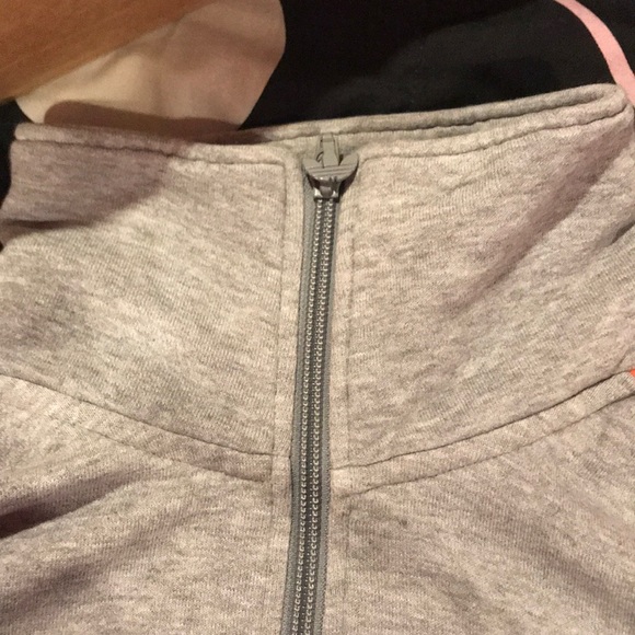 Adidas jacket - Picture 2 of 6